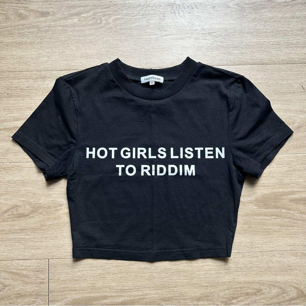 iHeartRaves Black Cropped Graphic Tee